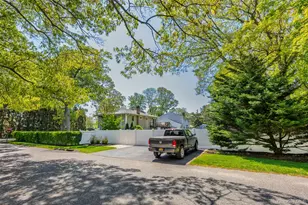 46 Hewitt Blvd, Center Moriches, NY 11934 - Photo 4