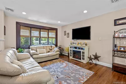 46 Hewitt Boulevard, Center Moriches, NY 11934 - Photo 6