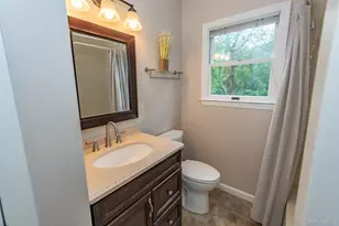 5 Hyler Dr, Hampton Bays, NY 11946 - Photo 16