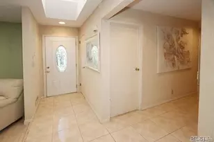 46 Marian Ln, Jericho, NY 11753 - Photo 2