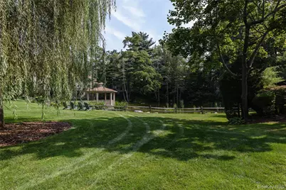 227 Hamlet Drive, Jericho, NY 11753 - Photo 34