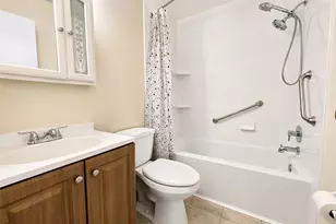 9 Navajo Ct, Coram, NY 11727 - Photo 8