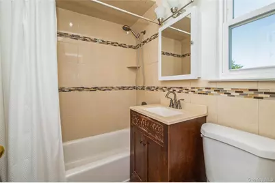 24 Commonwealth Street, Franklin Square, NY 11010 - Photo 18