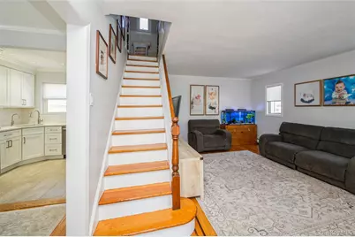 24 Commonwealth Street, Franklin Square, NY 11010 - Photo 4