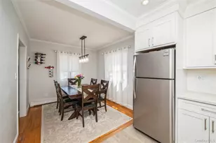 24 Commonwealth St, Franklin Square, NY 11010 - Photo 8
