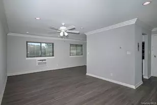 405 East Main St, Bay Shore, NY 11706 - Photo 4