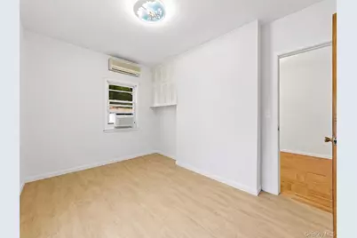 25 Fowler Avenue, Yonkers, NY 10701 - Photo 8