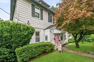 25 Fowler Ave, Yonkers, NY 10701 - Photo 2