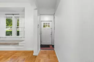 25 Fowler Ave, Yonkers, NY 10701 - Photo 4