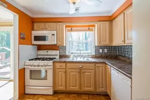 21 Short Hill Rd, New City, NY 10956 - Photo 8