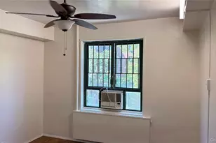 1560 Unionport Rd, Bronx, NY 10462 - Photo 10