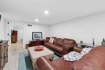 89 Woodlawn Avenue, East Moriches, NY 11940 - Photo 16
