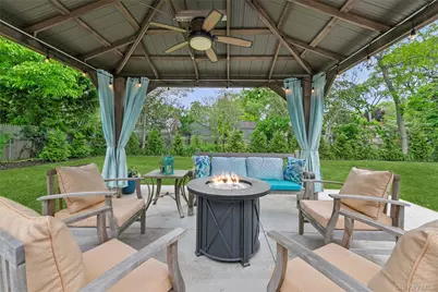 89 Woodlawn Avenue, East Moriches, NY 11940 - Photo 24