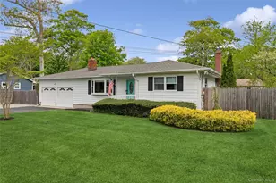 89 Woodlawn Ave, East Moriches, NY 11940 - Photo 2
