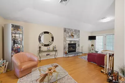 37 Coe Place, Huntington Station, NY 11746 - Photo 12