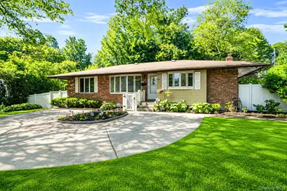 37 Coe Place, Huntington Station, NY 11746 - Photo 2