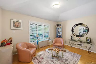 37 Coe Place, Huntington Station, NY 11746 - Photo 16
