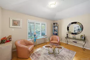 37 Coe Pl, Huntington Station, NY 11746 - Photo 16