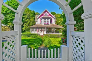 277 Vernon Valley Rd, Northport, NY 11768 - Photo 2