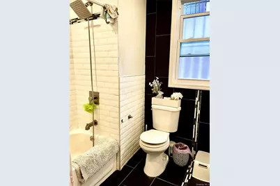 146-38 Bayside Avenue, Flushing, NY 11354 - Photo 6