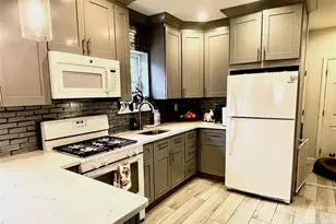 146-38 Bayside Ave, Flushing, NY 11354 - Photo 4