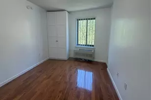 87-12 175th St, Jamaica, NY 11432 - Photo 6