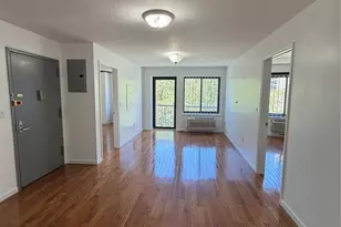 87-12 175th St, Jamaica, NY 11432 - Photo 2