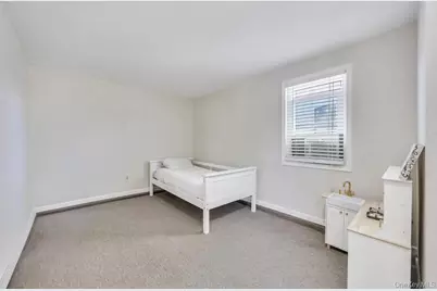 83 E End Avenue, Hicksville, NY 11801 - Photo 16