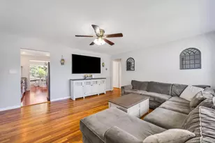 83 East End Ave, Hicksville, NY 11801 - Photo 6
