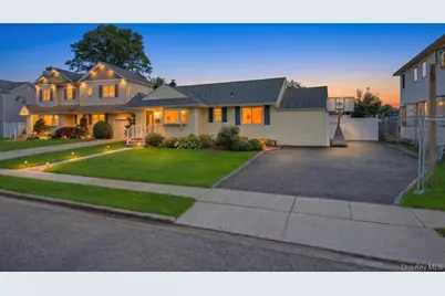 83 E End Avenue, Hicksville, NY 11801 - Photo 2