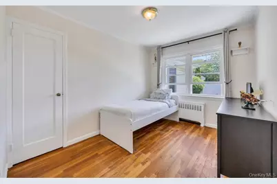 83 E End Avenue, Hicksville, NY 11801 - Photo 10