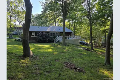 13 Linda Lane E, Riverhead, NY 11901 - Photo 30