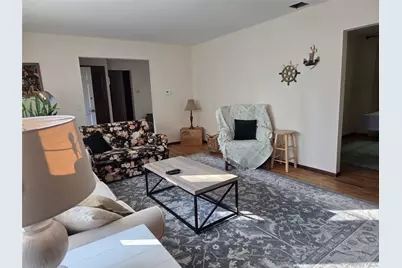 13 Linda Lane E, Riverhead, NY 11901 - Photo 4