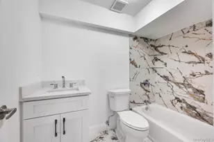 508 Starlight Dr, Shirley, NY 11967 - Photo 38