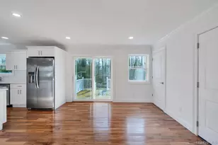 508 Starlight Dr, Shirley, NY 11967 - Photo 8