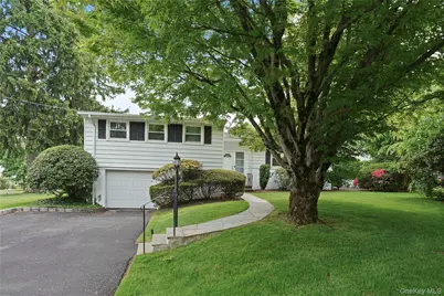 11 Maplemoor Lane, White Plains, NY 10605 - Photo 2
