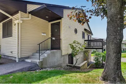 131 Columbia Court #D, Yorktown Heights, NY 10598 - Photo 2