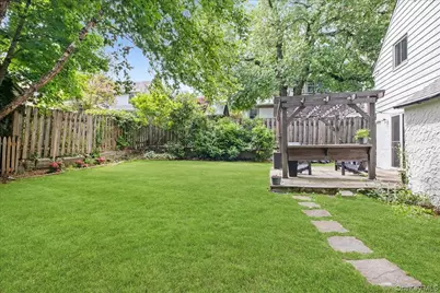 105 Longview Avenue, White Plains, NY 10605 - Photo 24