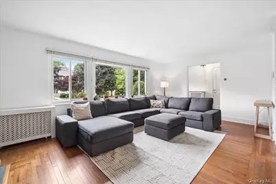 105 Longview Avenue, White Plains, NY 10605 - Photo 4