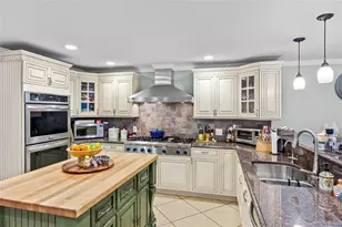 5 Bennett Ave, Huntington Station, NY 11746 - Photo 6