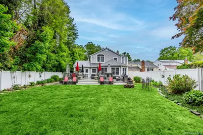 5 Bennett Avenue, Huntington Station, NY 11746 - Photo 4
