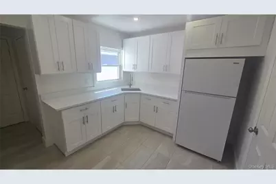 724 E Park Avenue, Long Beach, NY 11561 - Photo 2