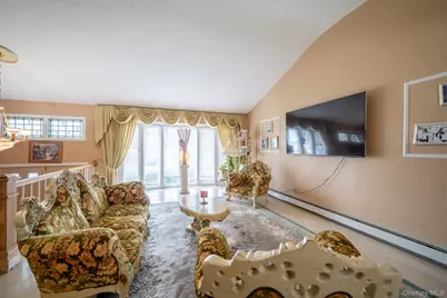 15 Jackie Drive, Westbury, NY 11590 - Photo 4