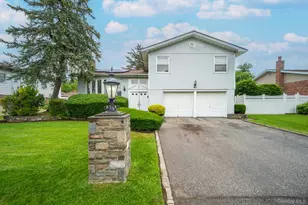 15 Jackie Dr, Westbury, NY 11590 - Photo 2