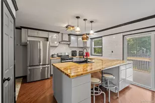 10 Taft Ave, Newburgh, NY 12550 - Photo 6