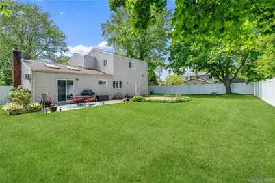 107 Clinton Avenue, Port Jefferson Station, NY 11776 - Photo 30