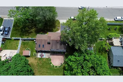 107 Clinton Avenue, Port Jefferson Station, NY 11776 - Photo 38