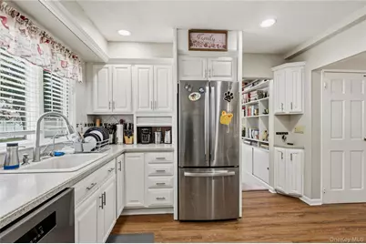 107 Clinton Avenue, Port Jefferson Station, NY 11776 - Photo 8