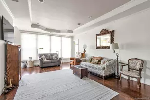 236 Roosevelt Way, Westbury, NY 11590 - Photo 4