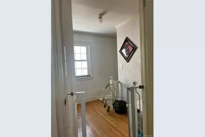 24829 Cambria Avenue, Little Neck, NY 11362 - Photo 10